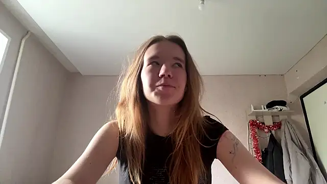 Snapshot of LeomaJee chatting on July 3, 2026, 11:49 am LeomaJee online show from July 3, 2026, 11:49 am