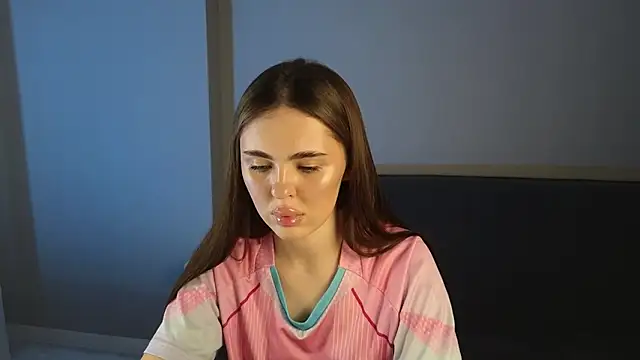 SheilaHigh online show from March 3, 2026, 3:40 pm