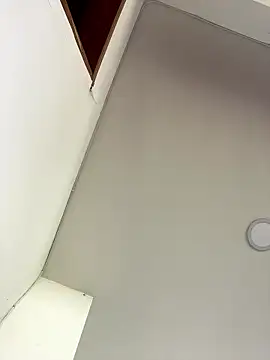 Alejandraa29 online show from March 6, 2026, 6:37 pm