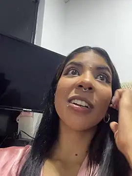 Snapshot of VioletaHills_ chatting on May 10, 2026, 2:11 pm VioletaHills online show from May 10, 2026, 2:11 pm