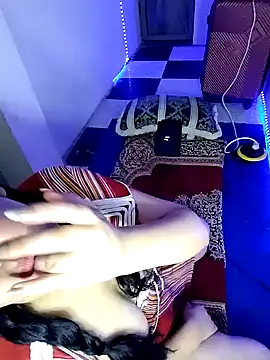 Snapshot of HoT_LiiiNa chatting on July 21, 2026, 9:50 pm HoT LiiiNa online show from July 21, 2026, 9:50 pm