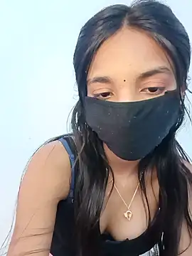 MidnightLoversX online show from May 15, 2026, 11:39 am