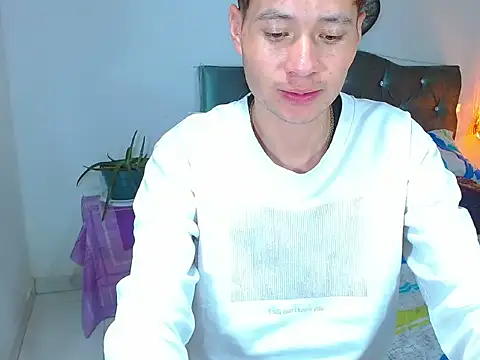  Santi2 online show from April 2, 2026, 10:07 pm