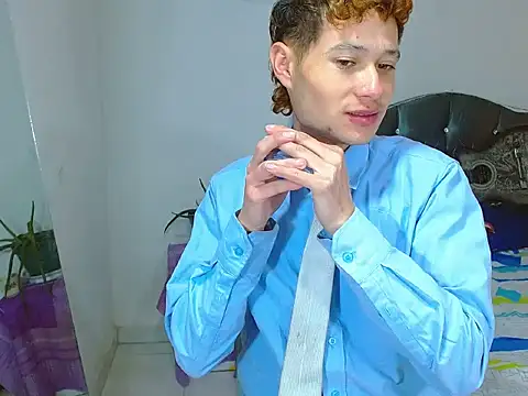  Santi2 online show from April 8, 2026, 11:48 pm