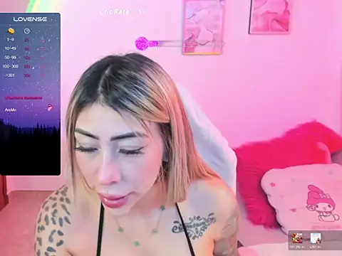 Snapshot of Martina_robertss chatting on June 10, 2026, 3:22 pm Martina robertss online show from June 10, 2026, 3:22 pm
