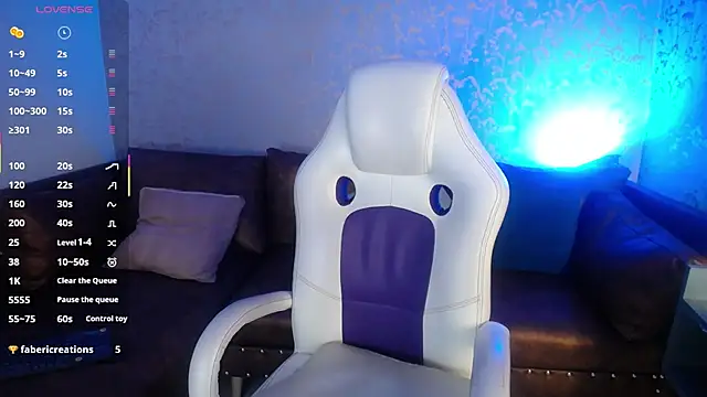 DIEGO JONES online show from April 22, 2026, 12:50 pm