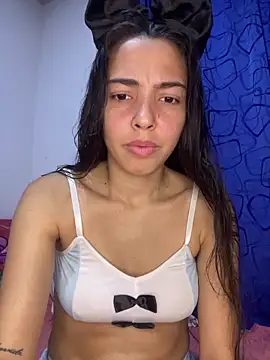 Snapshot of allyson-cute03 chatting on April 21, 2026, 1:39 pm allyson-cute03 online show from April 21, 2026, 1:39 pm