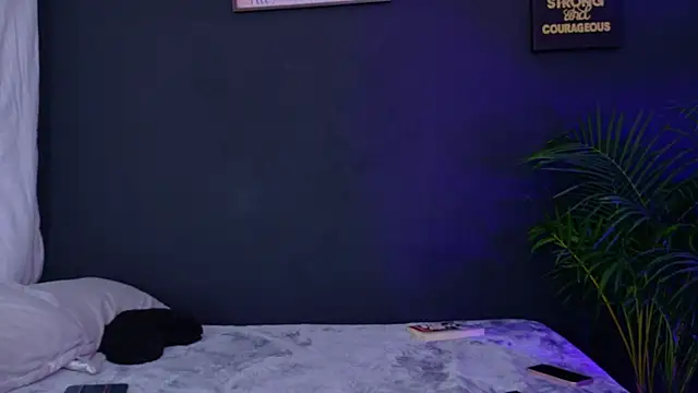 Valeriaa cruz online show from April 22, 2026, 12:28 pm