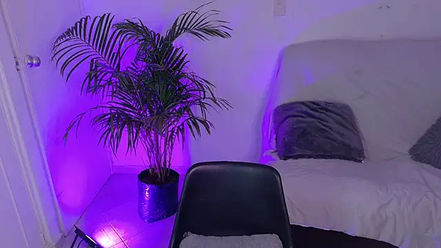 Valeriaa cruz online show from July 23, 2026, 1:58 am