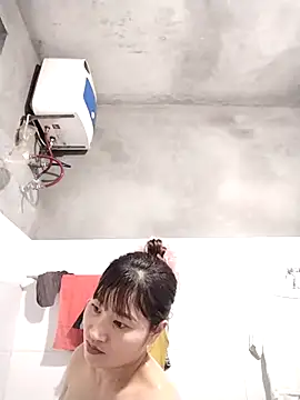 Lilinn  online show from April 20, 2026, 12:08 pm