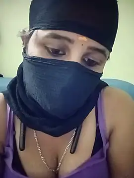 Snapshot of Tamil_Rani- chatting on July 16, 2026, 6:25 pm Tamil Rani- online show from July 16, 2026, 6:25 pm