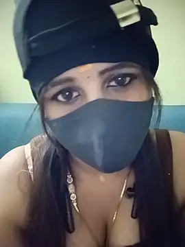 Snapshot of Tamil_Rani- chatting on July 21, 2026, 5:04 pm Tamil Rani- online show from July 21, 2026, 5:04 pm