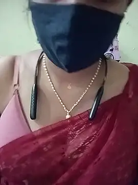 Snapshot of Tamil_Rani- chatting on August 4, 2026, 6:16 am Tamil Rani- online show from August 4, 2026, 6:16 am
