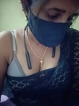 Snapshot of Tamil_Rani- chatting on August 5, 2026, 7:22 am Tamil Rani- online show from August 5, 2026, 7:22 am
