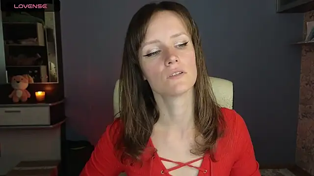 Snapshot of Tender_Swan chatting on May 15, 2026, 9:38 am Tender Swan online show from May 15, 2026, 9:38 am