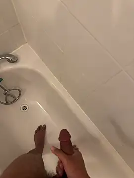 adhesivetn online show from April 24, 2026, 3:58 pm