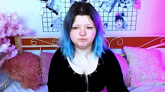 Snapshot of Lunaar_ chatting on May 28, 2026, 5:49 am Lunaar online show from May 28, 2026, 5:49 am