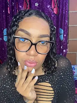 Piel Canella online show from March 4, 2026, 12:27 am