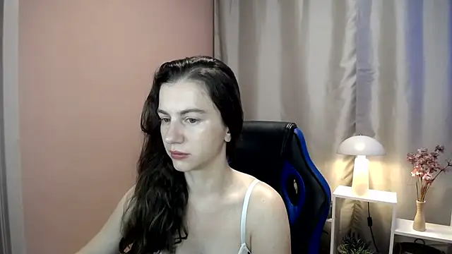 Snapshot of MistyBree chatting on July 21, 2026, 8:05 am MistyBree online show from July 21, 2026, 8:05 am