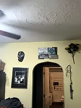 Snapshot of ultimateBWC chatting on March 4, 2026, 11:16 am ultimateBWC online show from March 4, 2026, 11:16 am