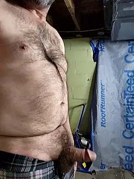 Snapshot of ultimateBWC chatting on April 4, 2026, 7:55 pm ultimateBWC online show from April 4, 2026, 7:55 pm