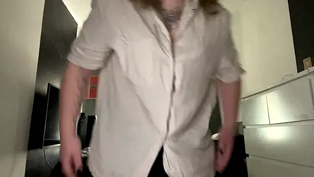 YoungAlina online show from April 18, 2026, 10:41 am