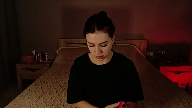  HotBella  online show from March 5, 2026, 2:57 pm