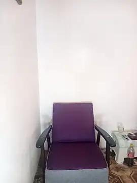 roxana e43 online show from April 19, 2026, 3:55 pm