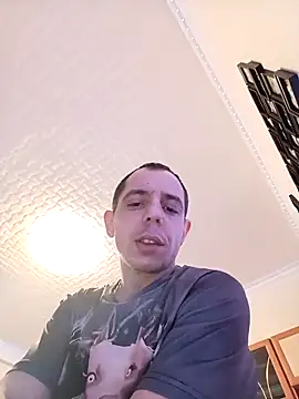 Hugo1993 online show from March 1, 2026, 1:35 pm