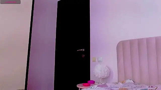 pinksugarbaby online show from April 19, 2026, 10:58 am