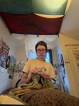 Snapshot of Anniething chatting on March 10, 2026, 1:54 am Anniething online show from March 10, 2026, 1:54 am