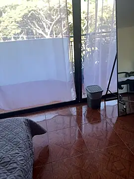 Emi rousse online show from March 20, 2026, 12:21 pm