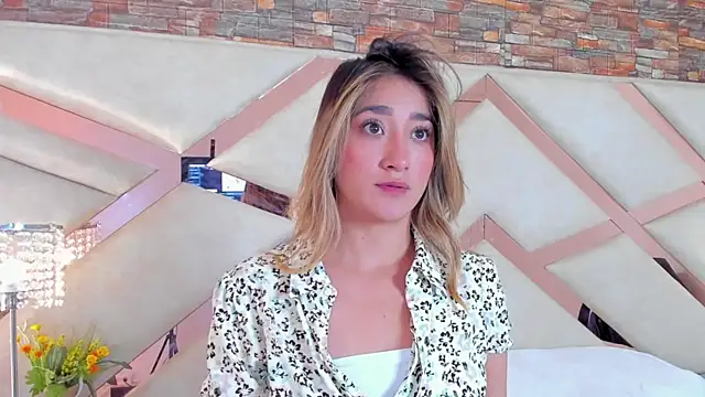 lucy davies online show from July 24, 2026, 11:08 am
