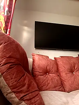 solopetalo online show from April 4, 2026, 10:29 pm