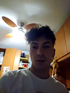 Andreakkkk online show from April 19, 2026, 6:43 pm