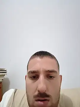 straightdude99 online show from April 7, 2026, 11:26 pm