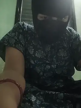 Tamillaxmi12 online show from April 18, 2026, 3:27 pm