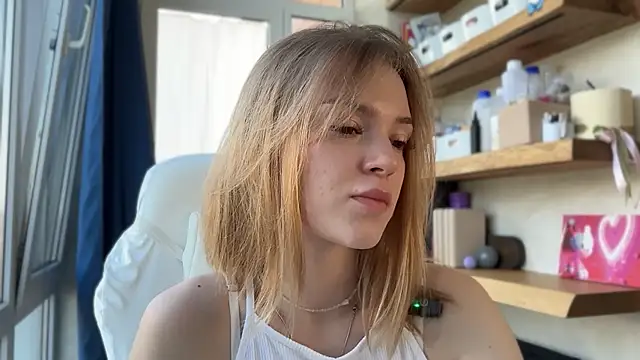 Snapshot of cyberl0ve_ chatting on June 6, 2026, 11:37 am cyberl0ve online show from June 6, 2026, 11:37 am
