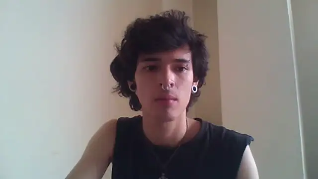 Snapshot of Moonandzukko chatting on May 25, 2026, 7:53 pm Moonandzukko online show from May 25, 2026, 7:53 pm