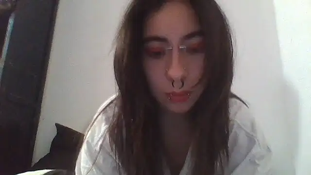 Snapshot of Moonandzukko chatting on June 26, 2026, 10:36 pm Moonandzukko online show from June 26, 2026, 10:36 pm