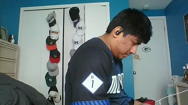 aloking2004 online show from March 8, 2026, 8:01 pm