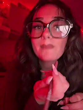 Claraaaaa06 online show from March 18, 2026, 7:39 pm