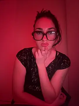 Claraaaaa06 online show from April 14, 2026, 7:09 pm