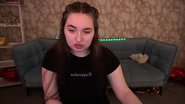 RapunzelAngel online show from April 13, 2026, 5:46 am