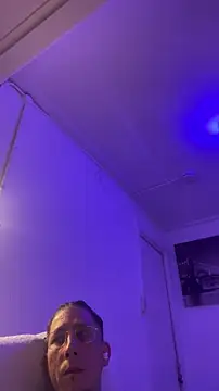 TitanNoir online show from April 21, 2026, 11:40 pm