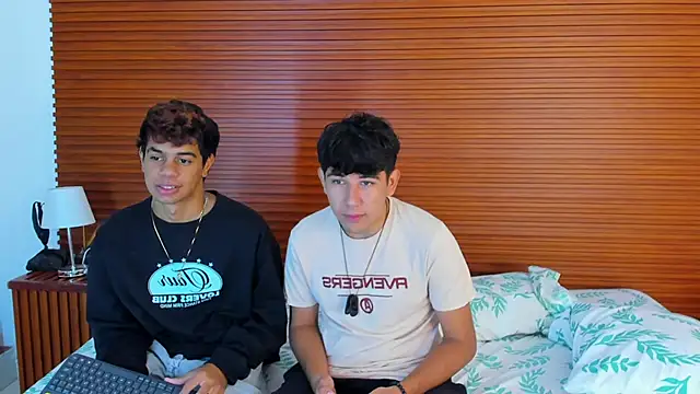 peakk twiinns online show from April 22, 2026, 11:23 am