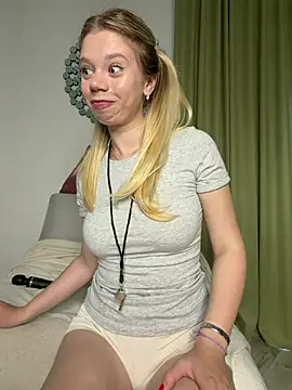 BellaSuns online show from July 3, 2026, 12:17 am