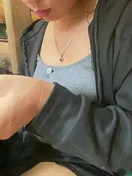 Candy baby01 online show from April 21, 2026, 3:24 am