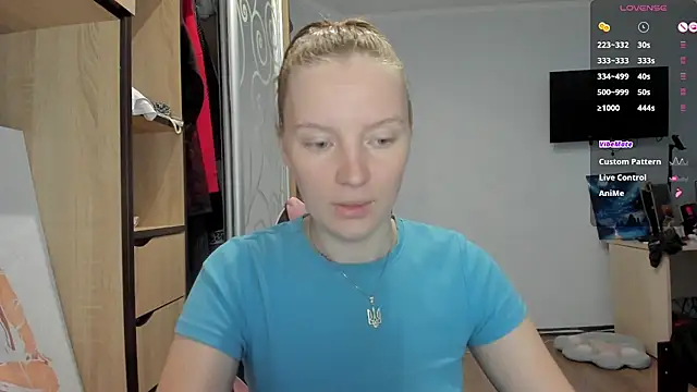 Snapshot of Mary_Blu chatting on October 2, 2025, 9:27 am Mary Blu online show from October 2, 2025, 9:27 am