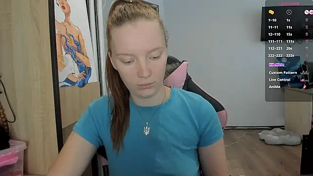 Snapshot of Mary_Blu chatting on October 4, 2025, 8:01 am Mary Blu online show from October 4, 2025, 8:01 am